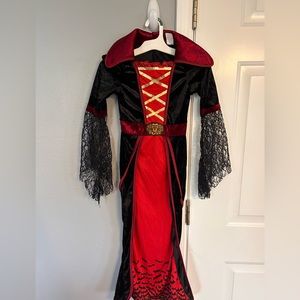 Girls vampire costume!